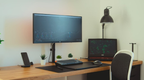 scrivania da lavoro